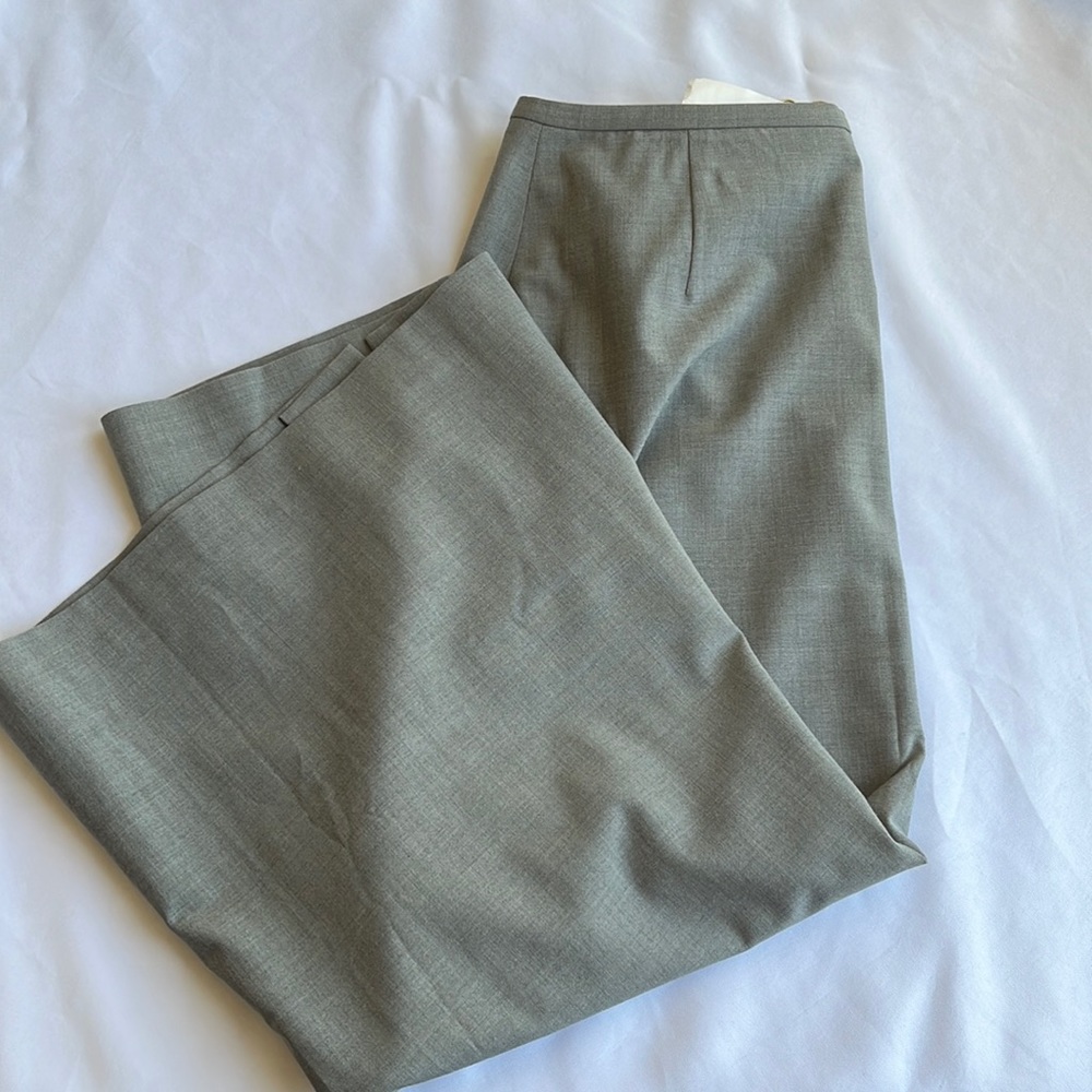 H&W grey skirt